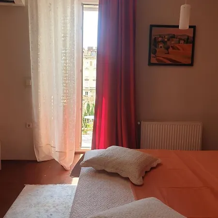Apartment At The Theatre *